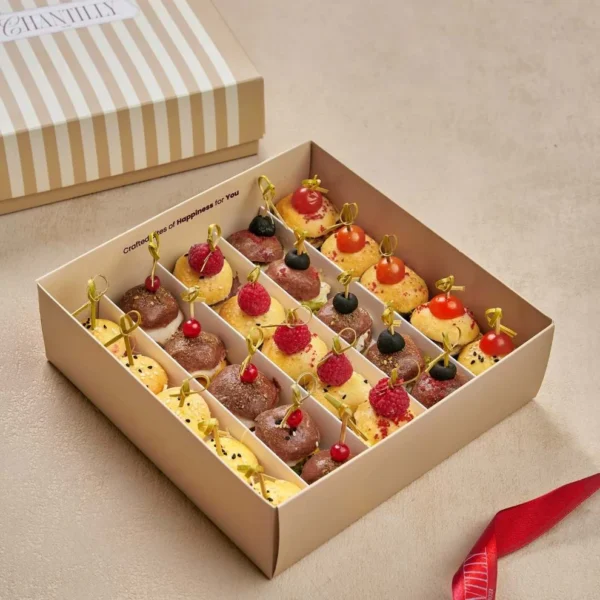 Baby_Buns__Mini_Sandwiche_Canapes_Chantilly_Cafe_Abu_Dhabi Baby Buns Box